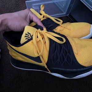 Nike Kyrie Basketball Shoes